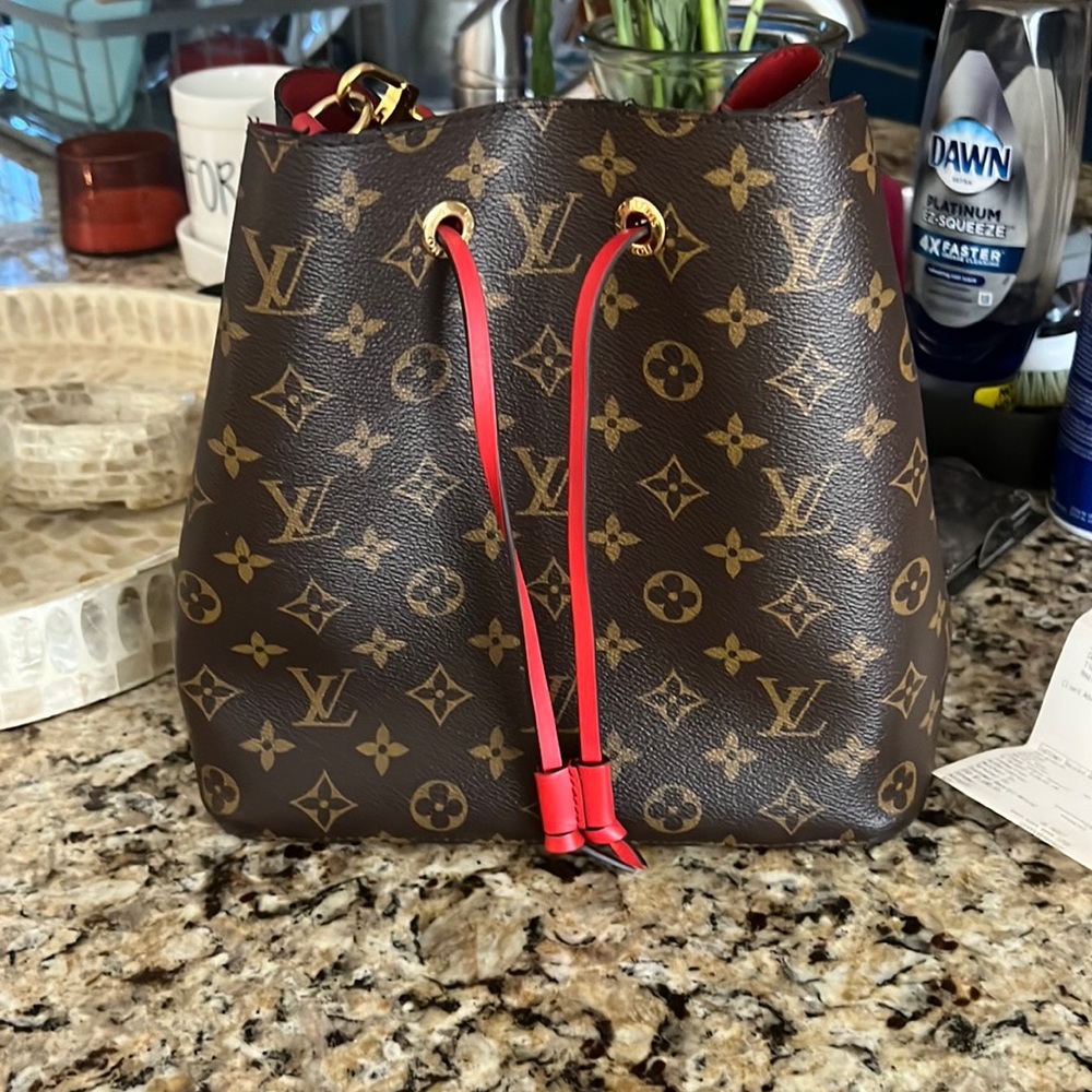 Louis Vuitton NEONOE MM MNC COQUELICOT